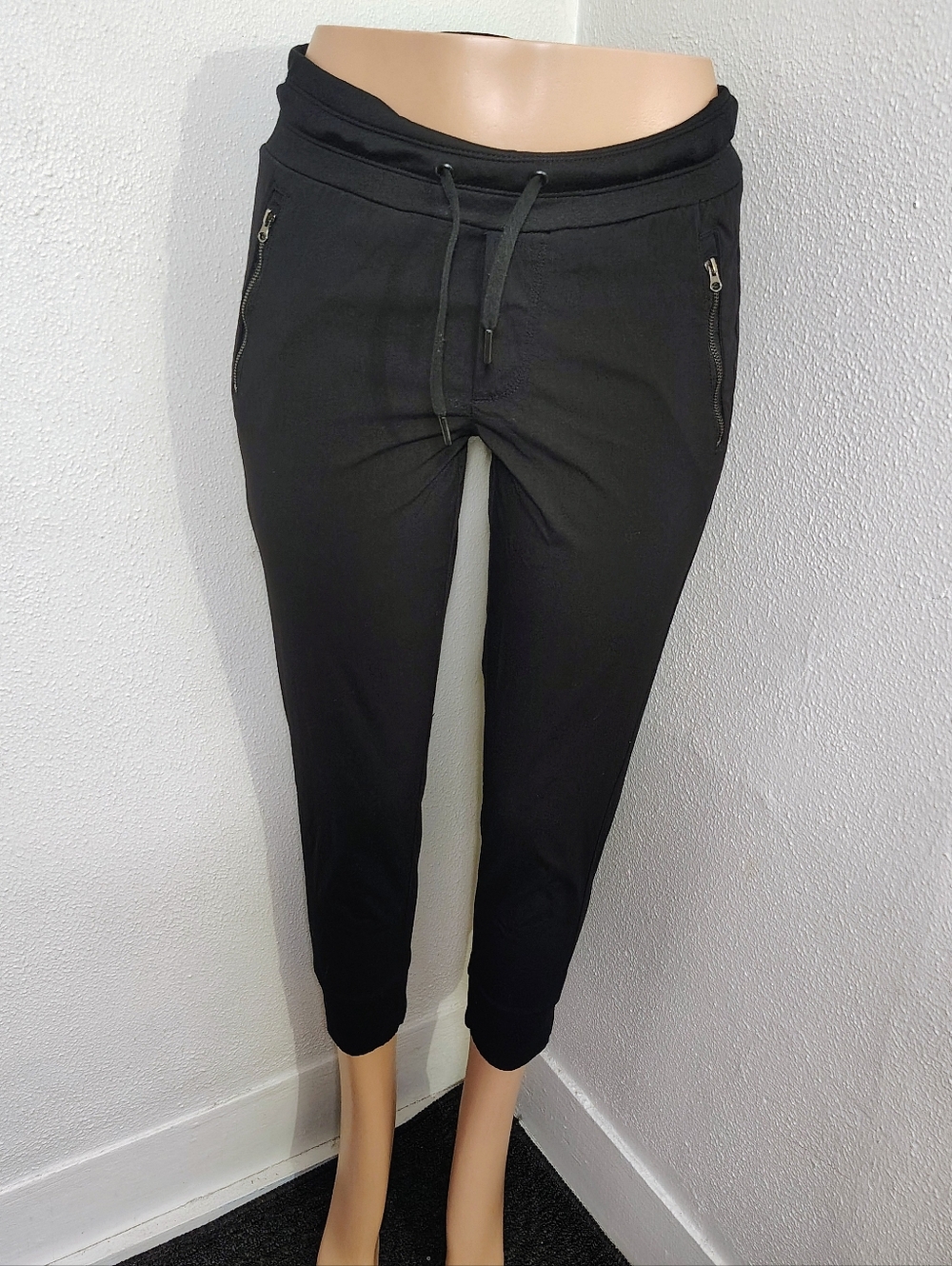 VINA Athletic Jogger Pants - Black